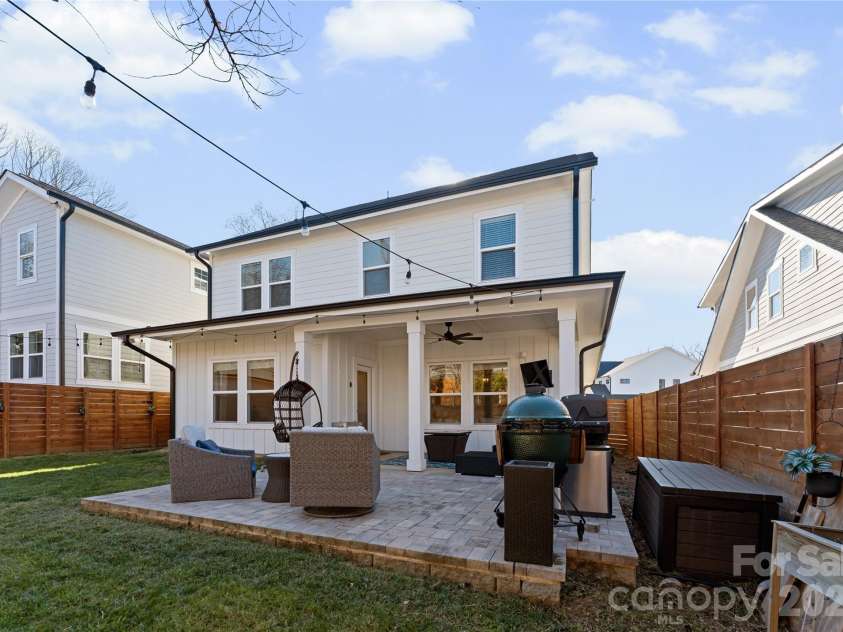 651 Tennyson Drive, Charlotte, NC 28208.  MLS# CAR4347762, YatesRealty ID 6140. 
