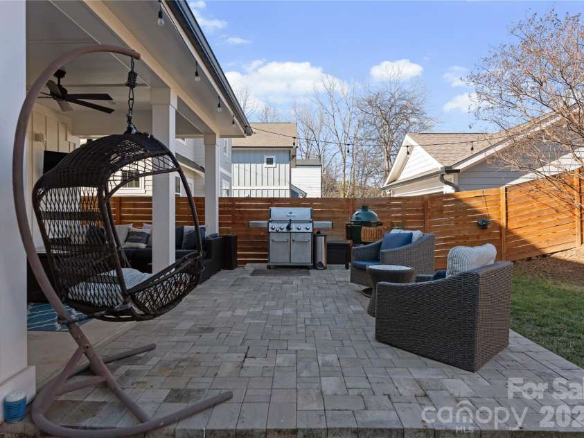 651 Tennyson Drive, Charlotte, NC 28208.  MLS# CAR4347762, YatesRealty ID 6140. 