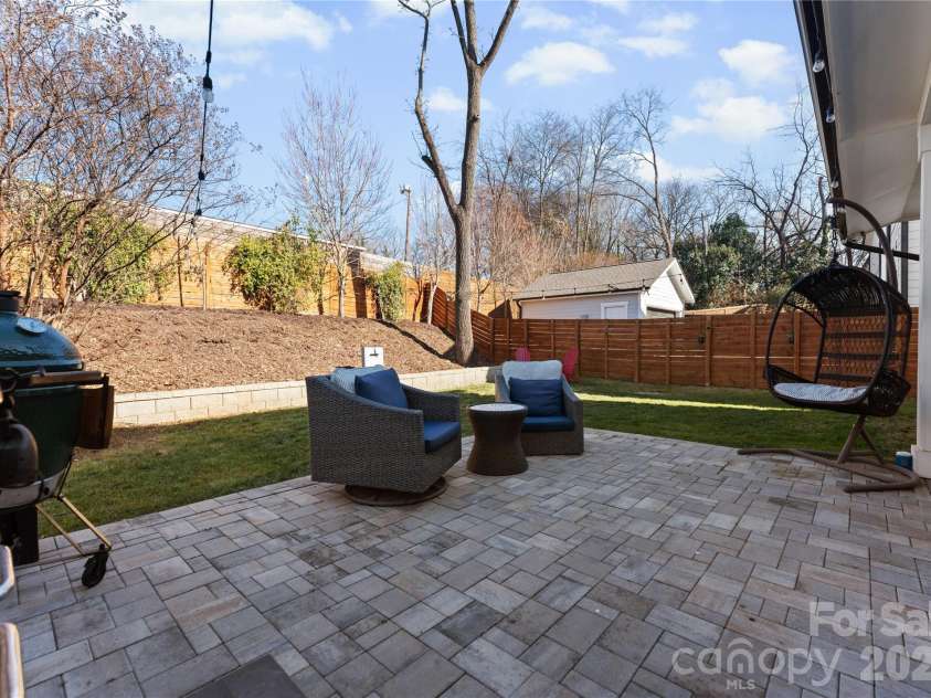 651 Tennyson Drive, Charlotte, NC 28208.  MLS# CAR4347762, YatesRealty ID 6140. 