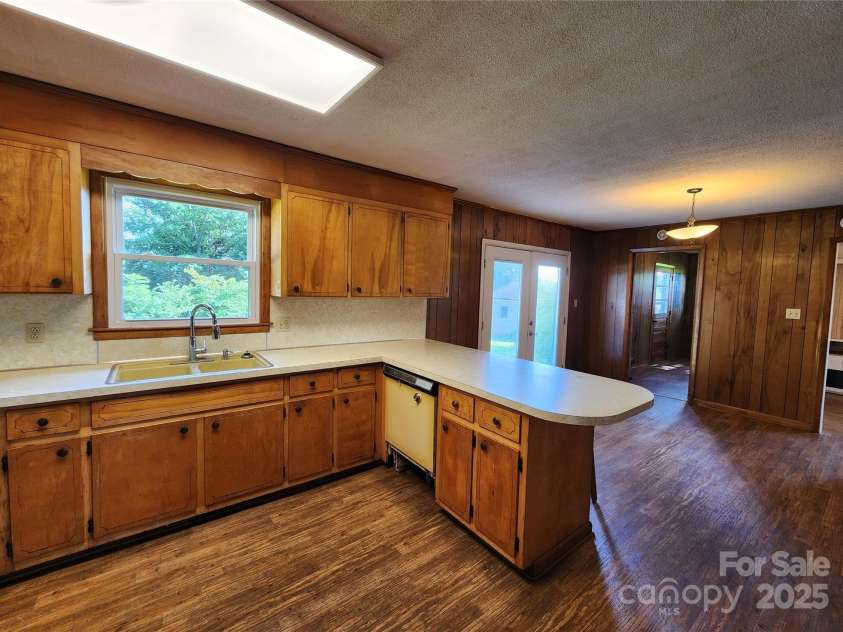 7390 Burke County Line Road, Hickory, NC 28602.  MLS# CAR4292250, YatesRealty ID 6142. 
