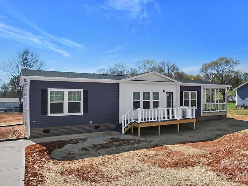1423 Chatfield Road, Shelby, NC 28150.  MLS# CAR4360031, YatesRealty ID 6143. 