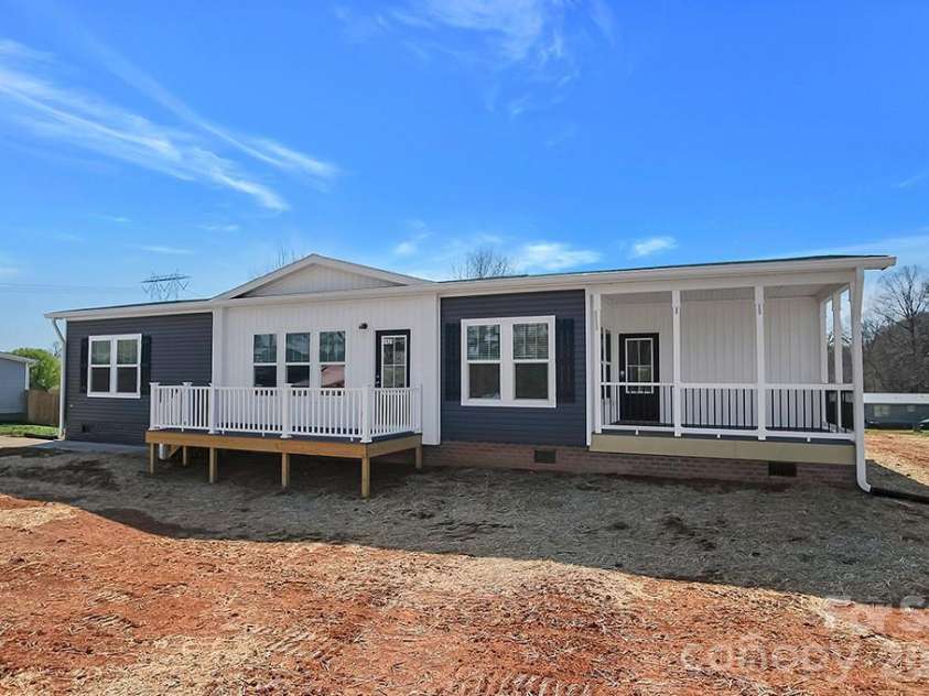 1423 Chatfield Road, Shelby, NC 28150.  MLS# CAR4360031, YatesRealty ID 6143. 