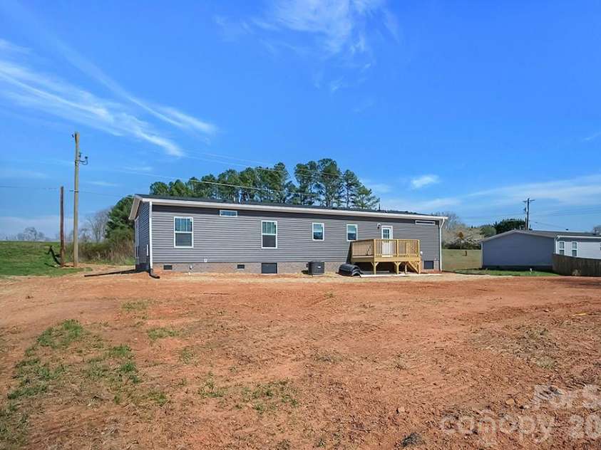 1423 Chatfield Road, Shelby, NC 28150.  MLS# CAR4360031, YatesRealty ID 6143. 