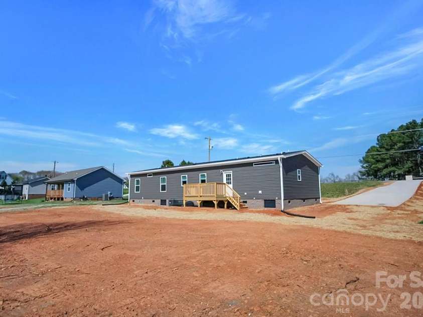 1423 Chatfield Road, Shelby, NC 28150.  MLS# CAR4360031, YatesRealty ID 6143. 