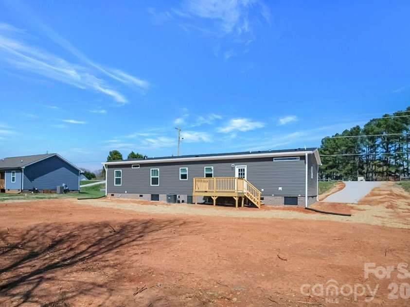 1423 Chatfield Road, Shelby, NC 28150.  MLS# CAR4360031, YatesRealty ID 6143. 