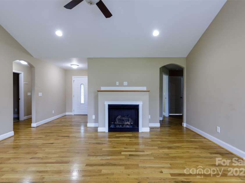 4193 He Propst Road, Maiden, NC 28650.  MLS# CAR4248027, YatesRealty ID 6143. 