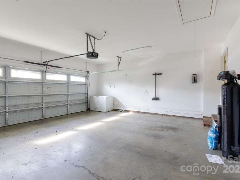 4193 He Propst Road, Maiden, NC 28650.  MLS# CAR4248027, YatesRealty ID 6143. 