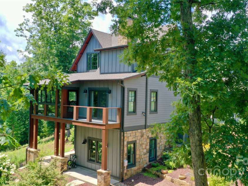 117 Amberleaf Way, Cullowhee, NC 28723.  MLS# CAR4244363, YatesRealty ID 6145. 