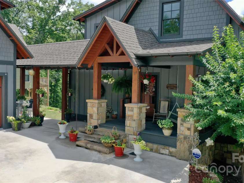 117 Amberleaf Way, Cullowhee, NC 28723.  MLS# CAR4244363, YatesRealty ID 6145. 