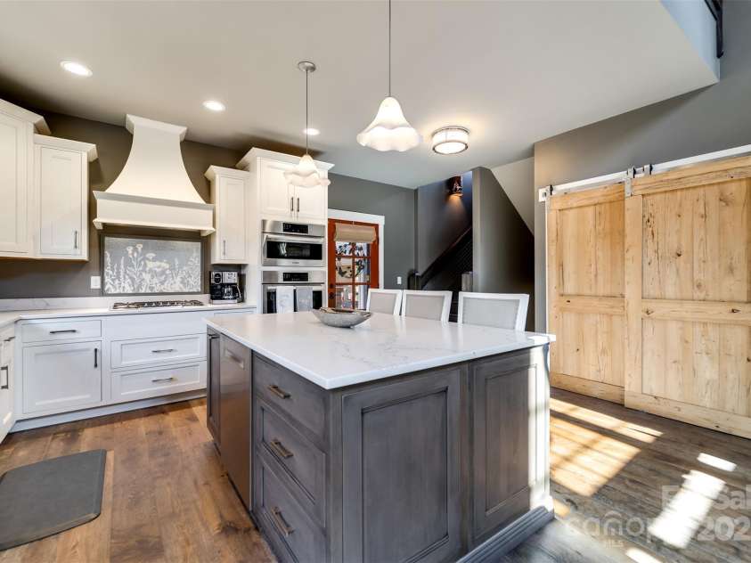 117 Amberleaf Way, Cullowhee, NC 28723.  MLS# CAR4244363, YatesRealty ID 6145. 