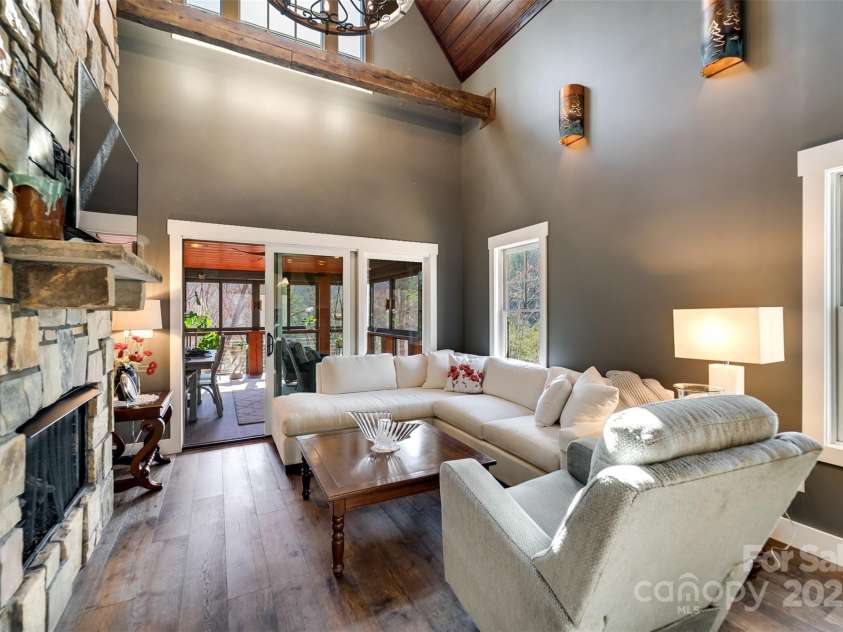 117 Amberleaf Way, Cullowhee, NC 28723.  MLS# CAR4244363, YatesRealty ID 6145. 