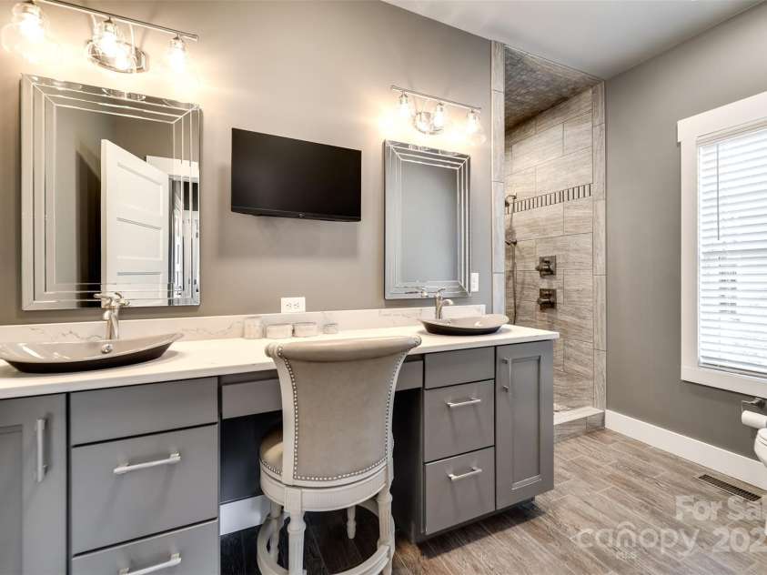 117 Amberleaf Way, Cullowhee, NC 28723.  MLS# CAR4244363, YatesRealty ID 6145. 