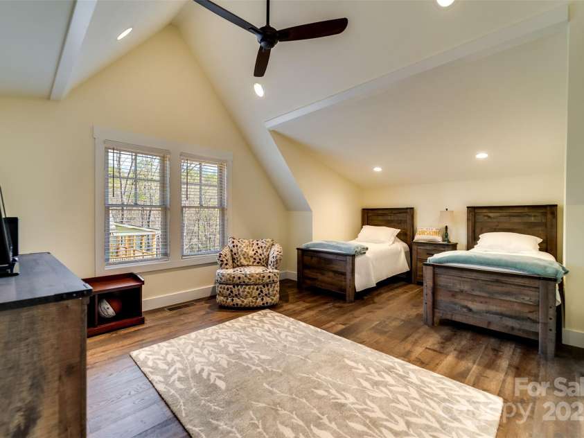 117 Amberleaf Way, Cullowhee, NC 28723.  MLS# CAR4244363, YatesRealty ID 6145. 