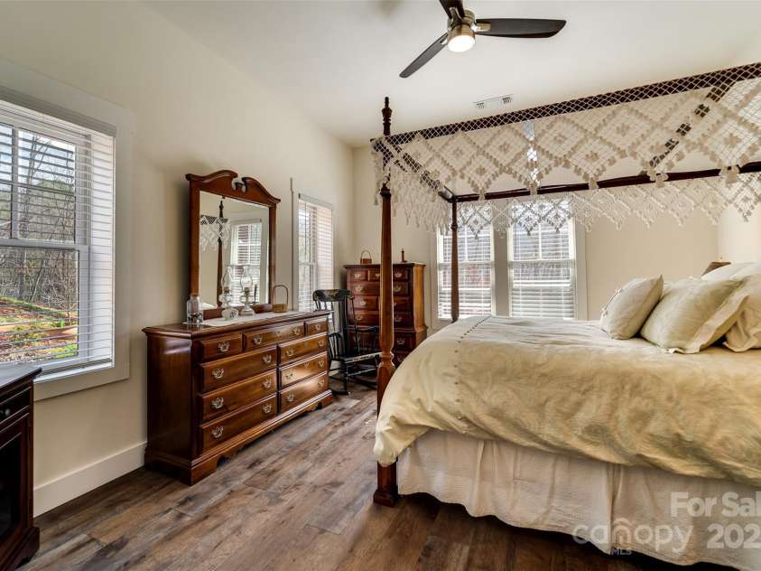 117 Amberleaf Way, Cullowhee, NC 28723.  MLS# CAR4244363, YatesRealty ID 6145. 