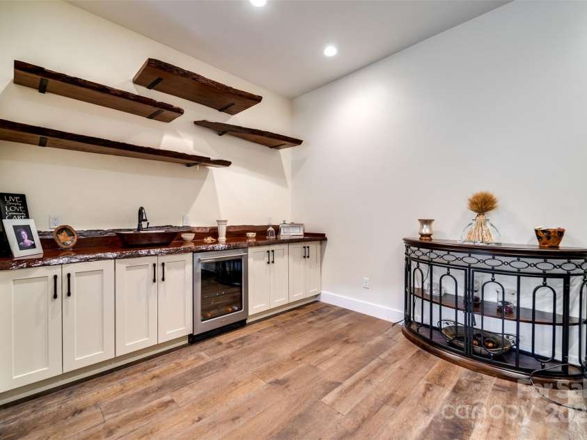 117 Amberleaf Way, Cullowhee, NC 28723.  MLS# CAR4244363, YatesRealty ID 6145. 