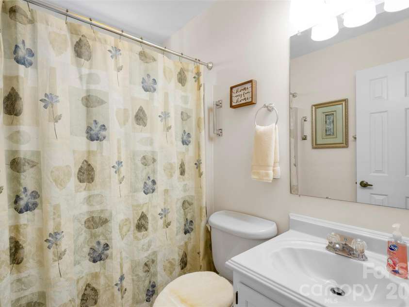 116 Lakeview Court, Brevard, NC 28712.  MLS# CAR4360444, YatesRealty ID 6146. 