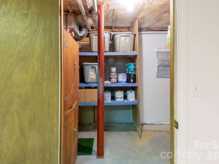 116 Lakeview Court, Brevard, NC 28712.  MLS# CAR4360444, YatesRealty ID 6146. 