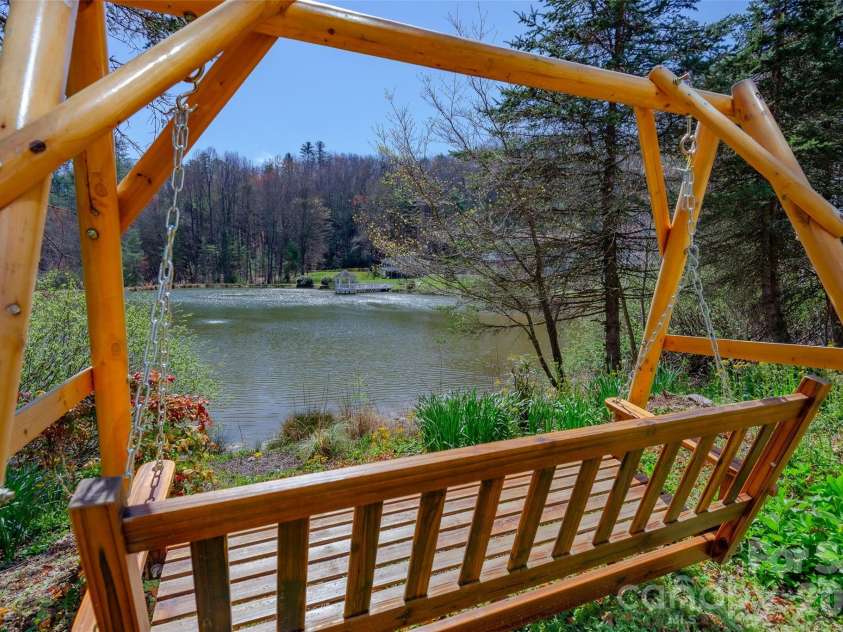 116 Lakeview Court, Brevard, NC 28712.  MLS# CAR4360444, YatesRealty ID 6146. 