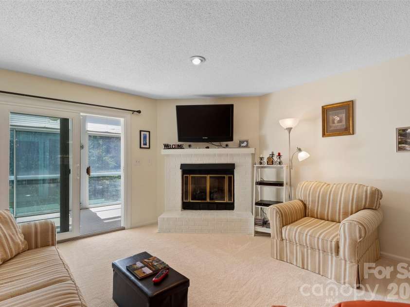 116 Lakeview Court, Brevard, NC 28712.  MLS# CAR4360444, YatesRealty ID 6146. 