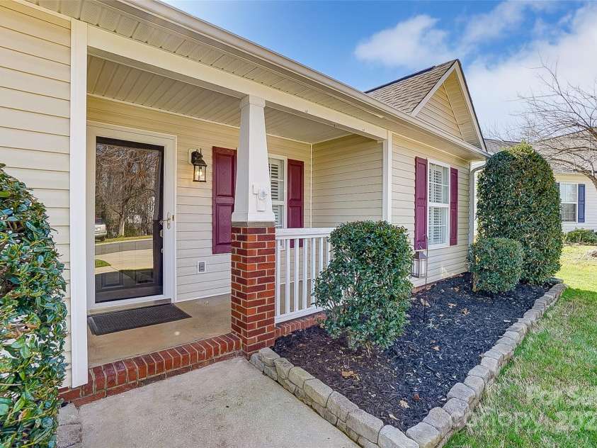 1362 Copper Creek Lane, Fort Mill, SC 29715.  MLS# CAR4225019, YatesRealty ID 6146. 