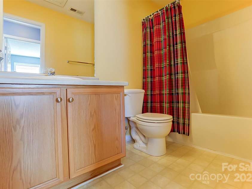 1362 Copper Creek Lane, Fort Mill, SC 29715.  MLS# CAR4225019, YatesRealty ID 6146. 