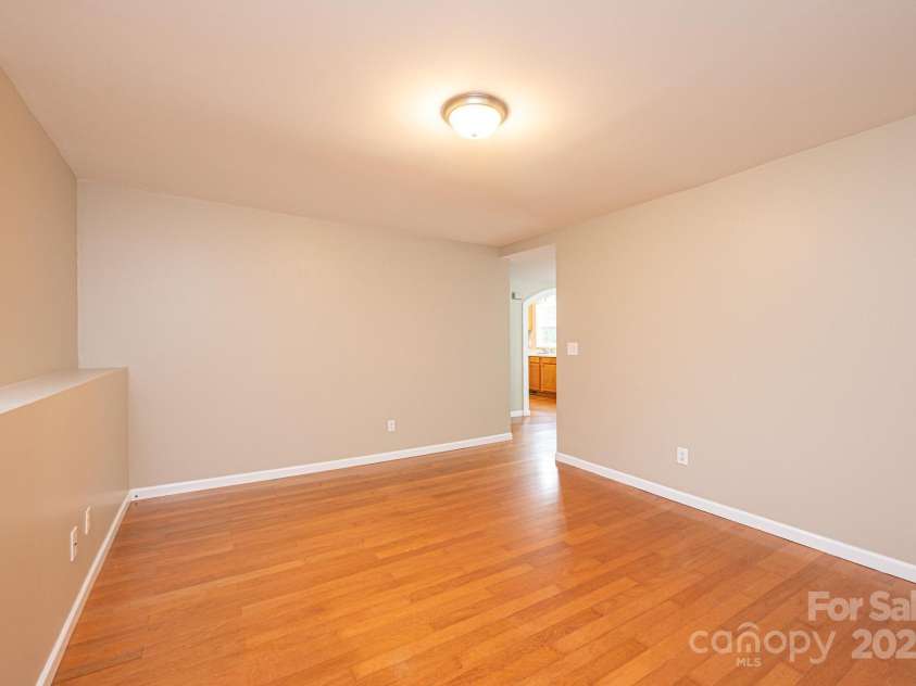 390 15th Avenue, Hickory, NC 28601.  MLS# CAR4245209, YatesRealty ID 6147. Den on main level.