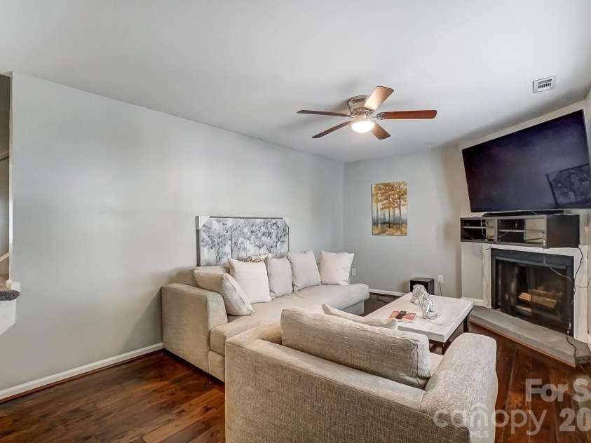 8518 Castle Pine Court, Charlotte, NC 28226.  MLS# CAR4352387, YatesRealty ID 6148. 