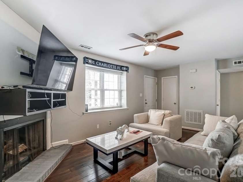 8518 Castle Pine Court, Charlotte, NC 28226.  MLS# CAR4352387, YatesRealty ID 6148. 