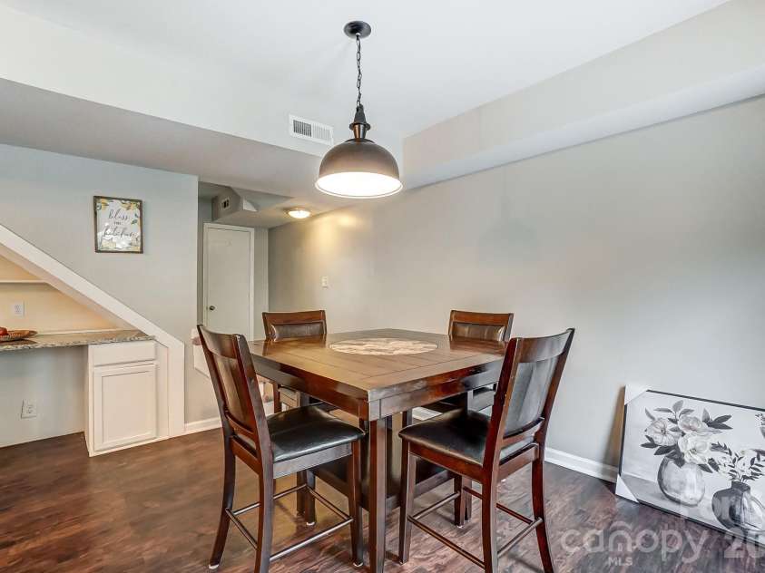 8518 Castle Pine Court, Charlotte, NC 28226.  MLS# CAR4352387, YatesRealty ID 6148. 