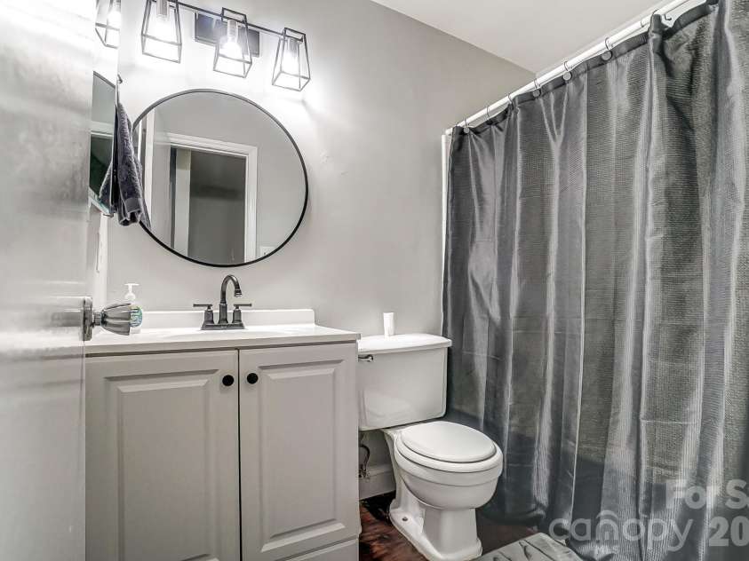 8518 Castle Pine Court, Charlotte, NC 28226.  MLS# CAR4352387, YatesRealty ID 6148. 