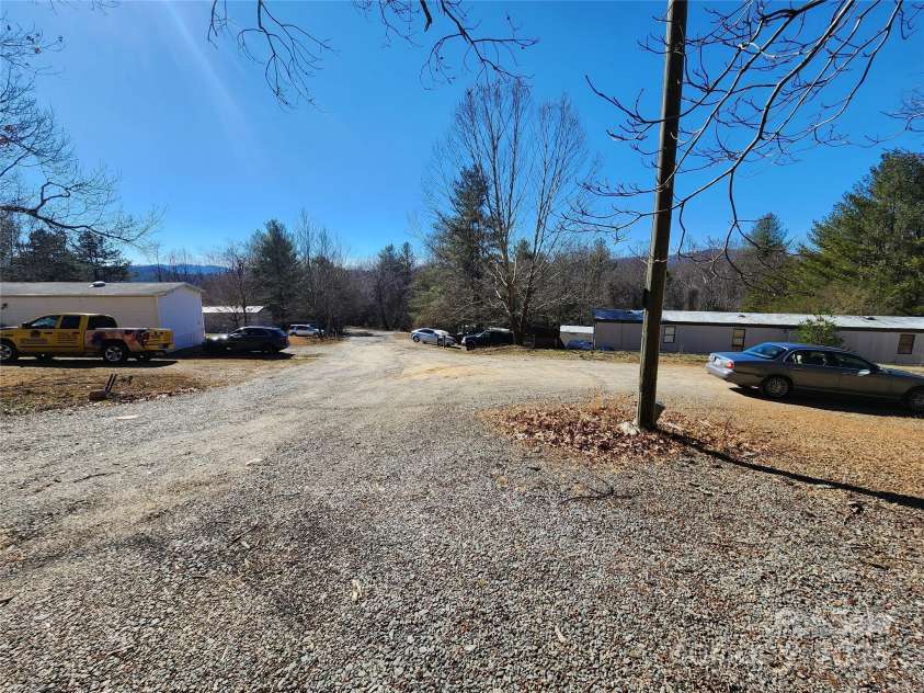 5 Becky Lane, Fairview, NC 28730.  MLS# CAR4247547, YatesRealty ID 6149. 