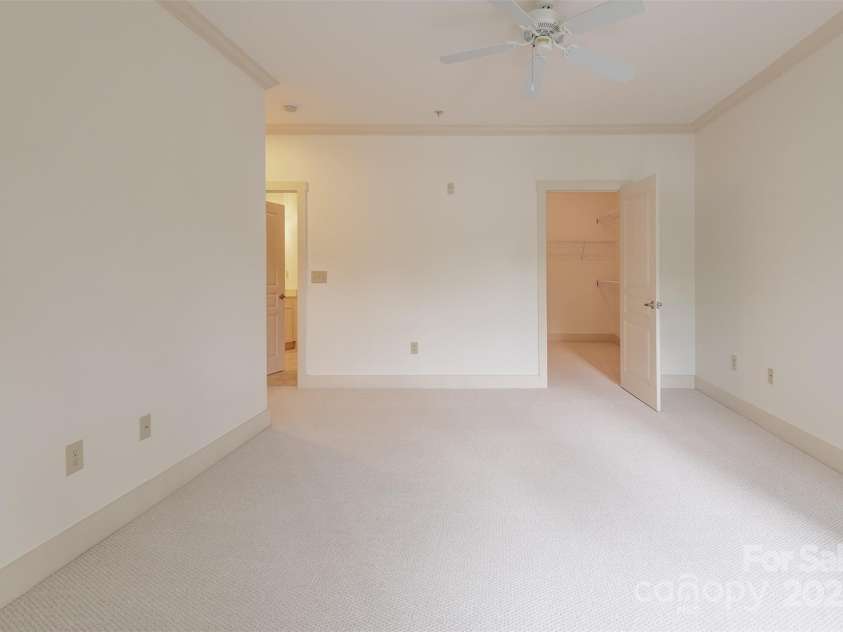 9 Kenilworth Knolls, Asheville, NC 28805.  MLS# CAR4271939, YatesRealty ID 615. 