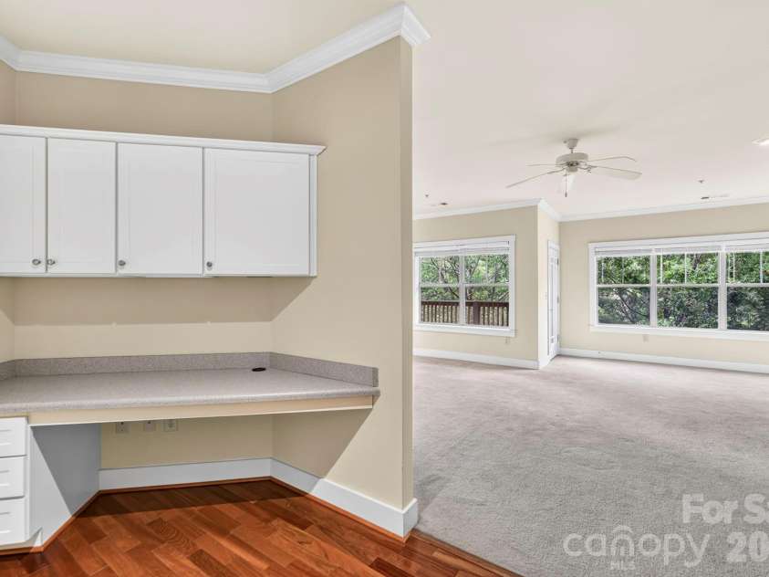 9 Kenilworth Knolls, Asheville, NC 28805.  MLS# CAR4405032, YatesRealty ID 615. 