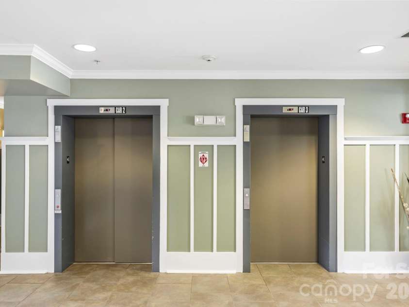 9 Kenilworth Knolls, Asheville, NC 28805.  MLS# CAR4405032, YatesRealty ID 615. 