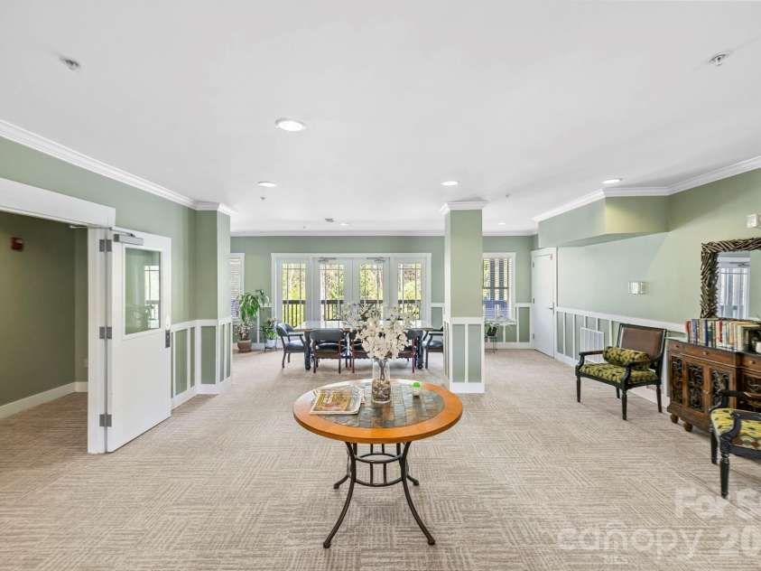 9 Kenilworth Knolls, Asheville, NC 28805.  MLS# CAR4405032, YatesRealty ID 615. 