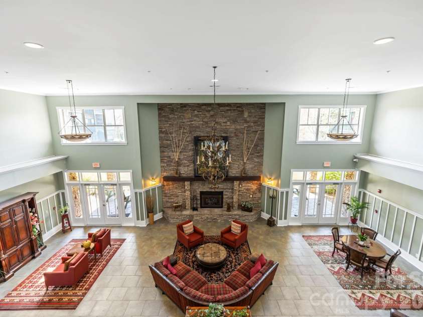 9 Kenilworth Knolls, Asheville, NC 28805.  MLS# CAR4405032, YatesRealty ID 615. 