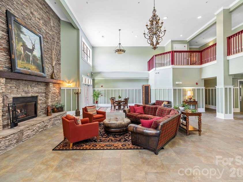 9 Kenilworth Knolls, Asheville, NC 28805.  MLS# CAR4405032, YatesRealty ID 615. 