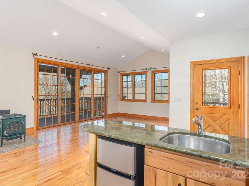 98 Flat Creek Road, Fairview, NC 28730.  MLS# CAR4185540, YatesRealty ID 615. Guest House