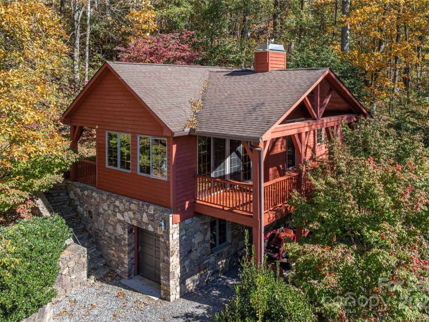 98 Flat Creek Road, Fairview, NC 28730.  MLS# CAR4185540, YatesRealty ID 615. Guest House