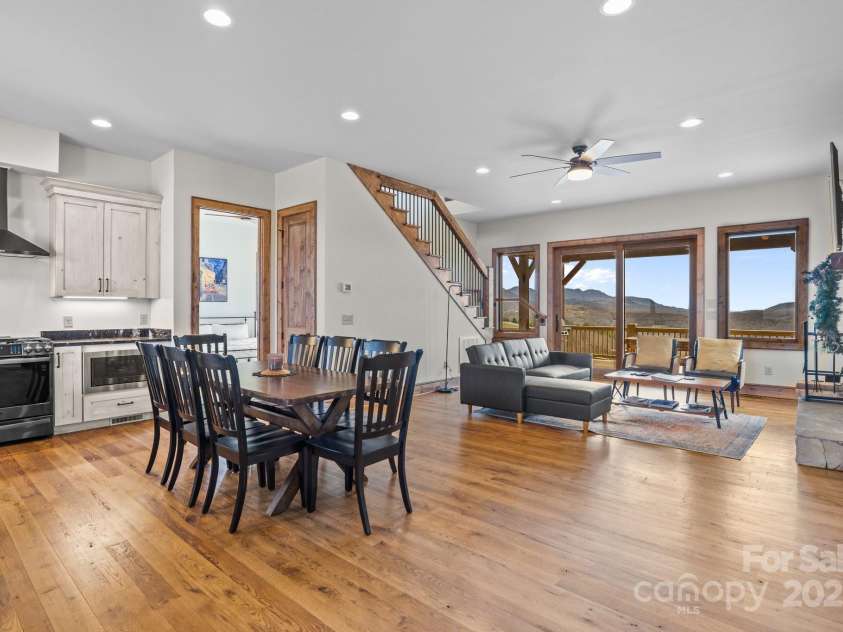 352 Great Sky Drive, Banner Elk, NC 28604.  MLS# CAR4247285, YatesRealty ID 6150. 