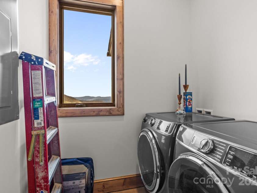 352 Great Sky Drive, Banner Elk, NC 28604.  MLS# CAR4247285, YatesRealty ID 6150. 