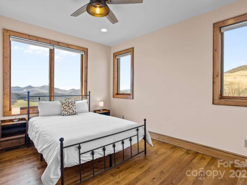 352 Great Sky Drive, Banner Elk, NC 28604.  MLS# CAR4247285, YatesRealty ID 6150. 