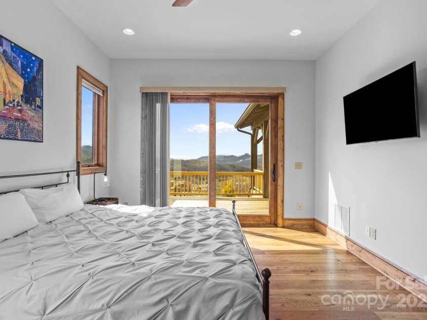 352 Great Sky Drive, Banner Elk, NC 28604.  MLS# CAR4247285, YatesRealty ID 6150. 