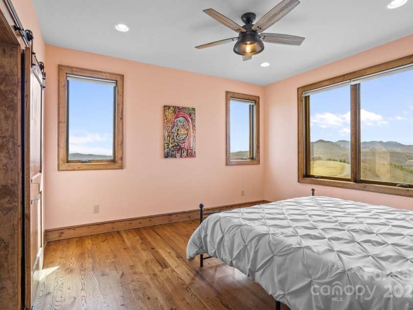 352 Great Sky Drive, Banner Elk, NC 28604.  MLS# CAR4247285, YatesRealty ID 6150. 