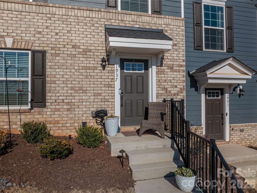 1937 Tupelo Grove Lane, Gastonia, NC 28054.  MLS# CAR4344471, YatesRealty ID 6151. 