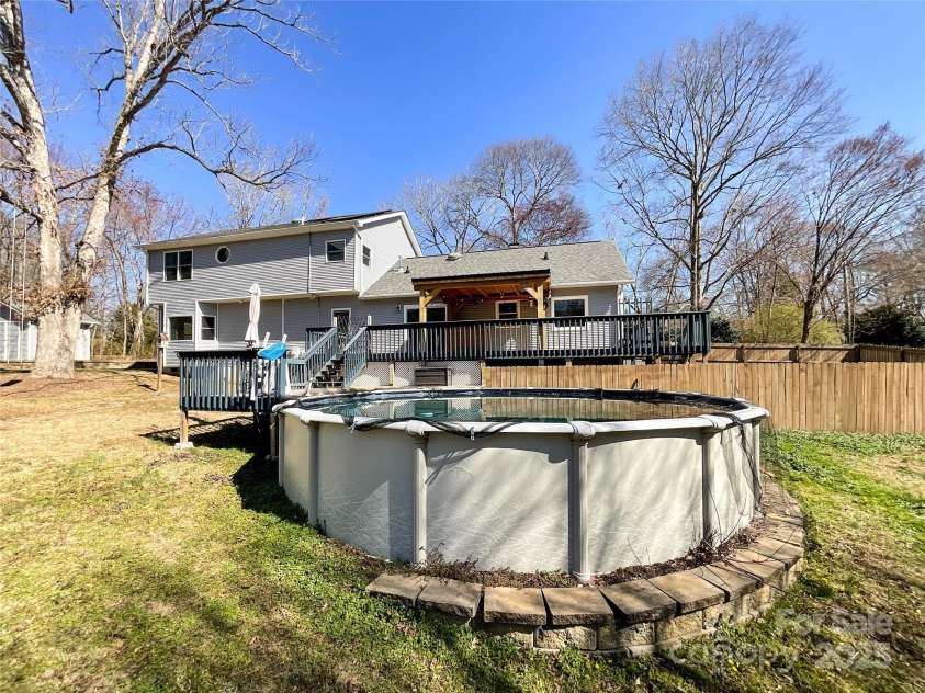 1589 Lakewood Drive, Rock Hill, SC 29732.  MLS# CAR4227001, YatesRealty ID 6152. Above Ground Pool
