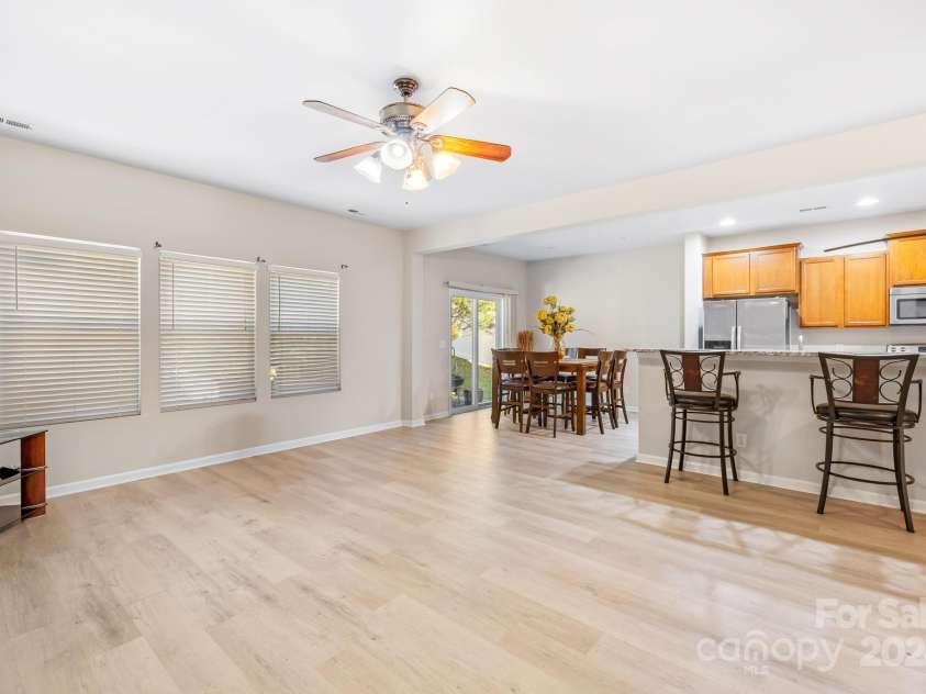 1231 Lauren Village Drive, Charlotte, NC 28213.  MLS# CAR4193824, YatesRealty ID 6153. 