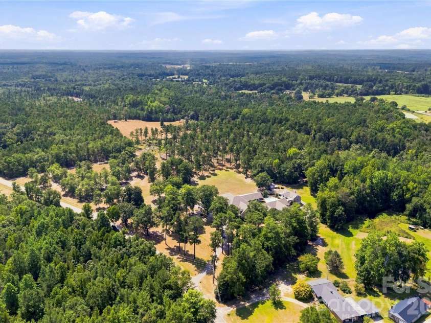 393 Youngs Bend Road, Kershaw, SC 29067.  MLS# CAR4423176, YatesRealty ID 6155. 