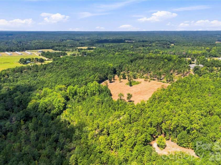 393 Youngs Bend Road, Kershaw, SC 29067.  MLS# CAR4423176, YatesRealty ID 6155. 