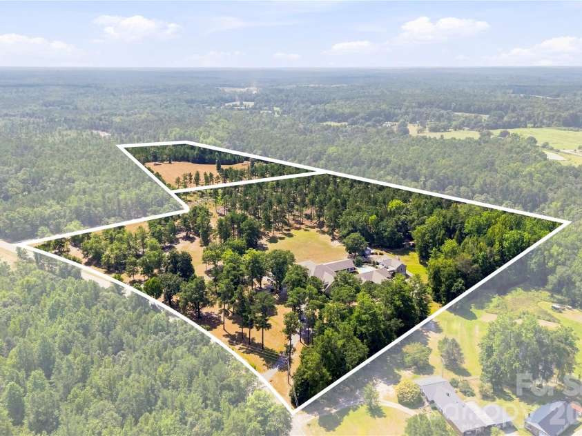 393 Youngs Bend Road, Kershaw, SC 29067.  MLS# CAR4423176, YatesRealty ID 6155. 